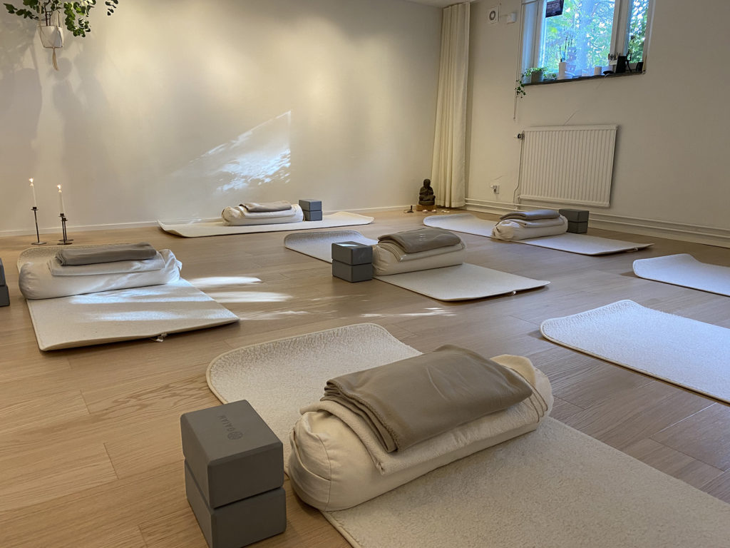 Anicca Yoga studio i Täby